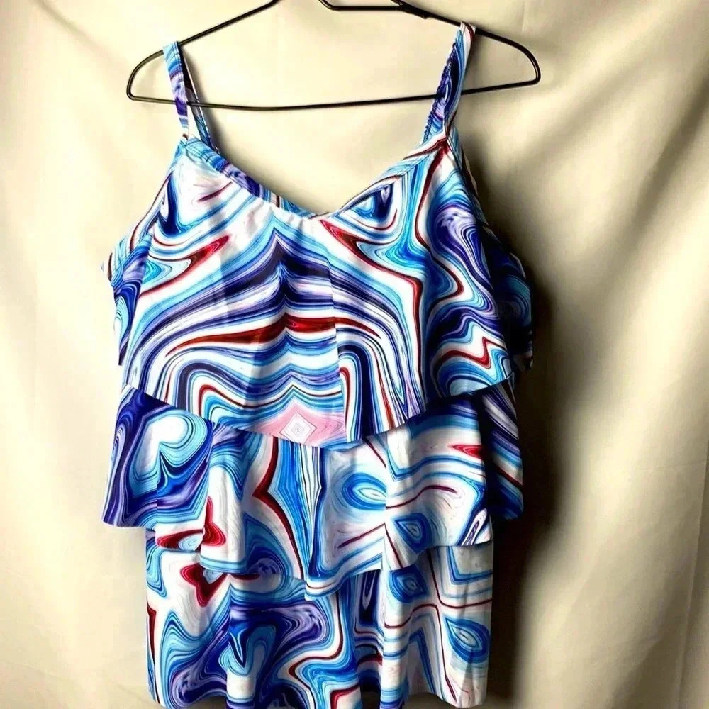 NWT HANNAH‎ NICOLE WO SIZE 22W SWIMSUIT TOP ONLY RWD WHITE BLUE GEO DESIGN